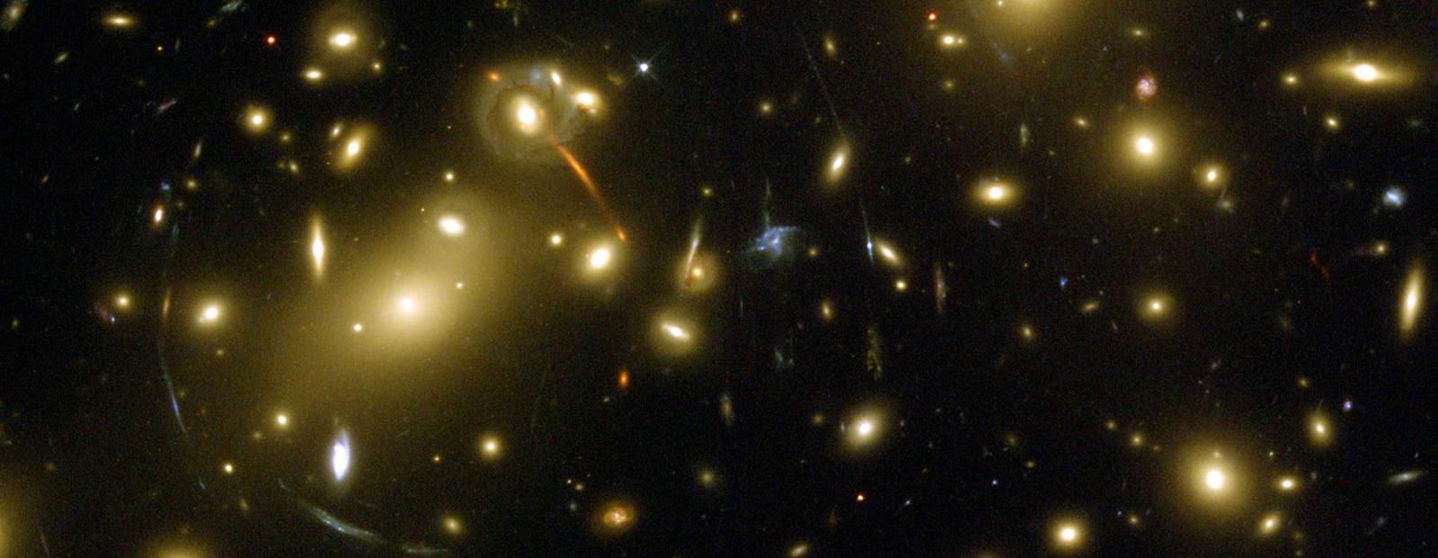 galaxy_cluster